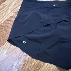 NWOT black lululemon shorts